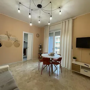 https://home-in-town-citt-studi.it-lombardy.com
