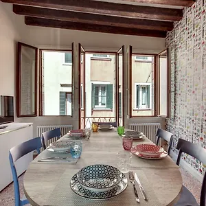 Apartment Rugabella Rialto Deluxe By Wonderful Italy, Venice
