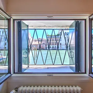 Apartment Grandcanal-red, Venice