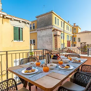 Apartment La Dimora Di San Maurizio 4 Terrace - Dimora Italia -, Venice